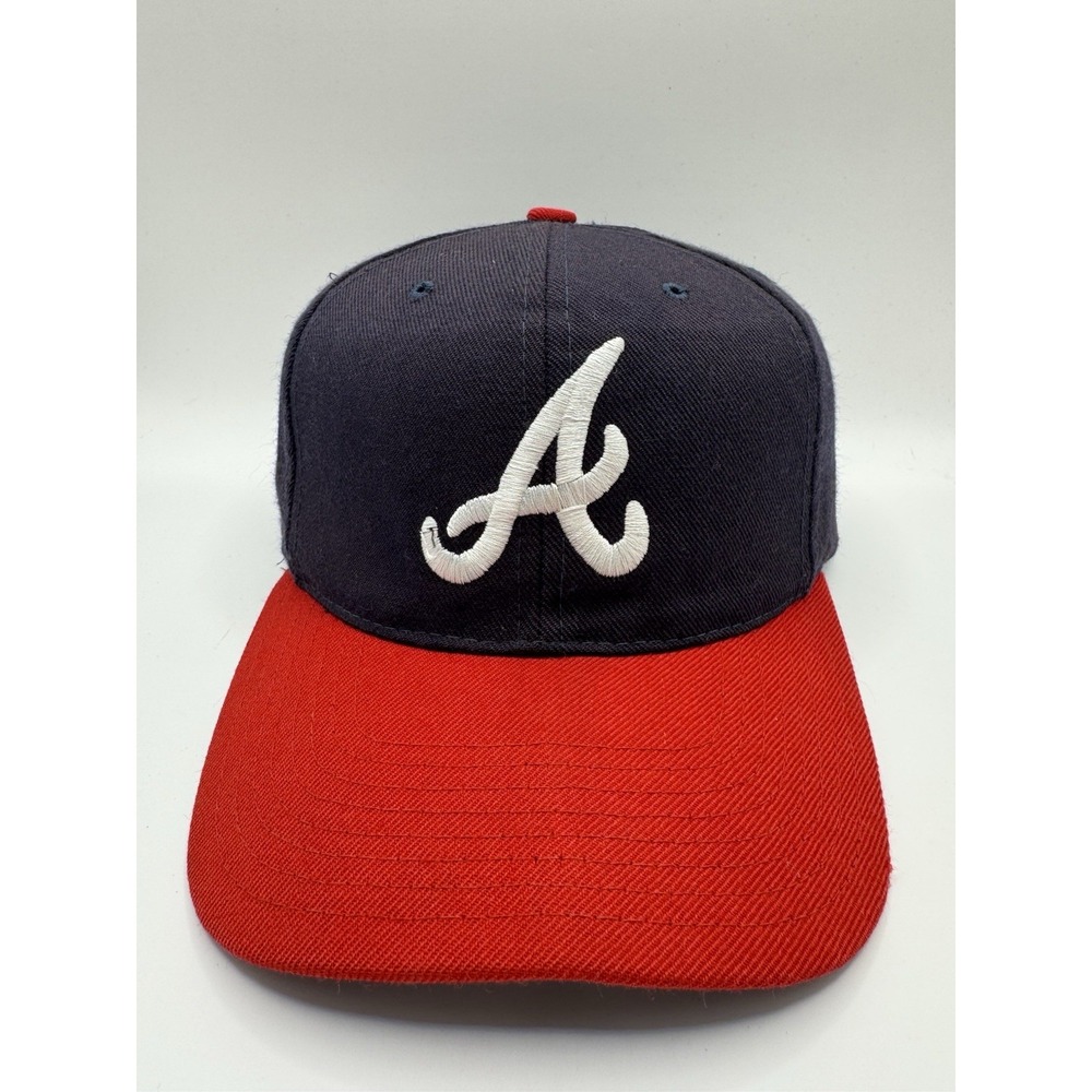VTG Atlanta Braves Snapback Hat Sports Merchandise Script A Cap